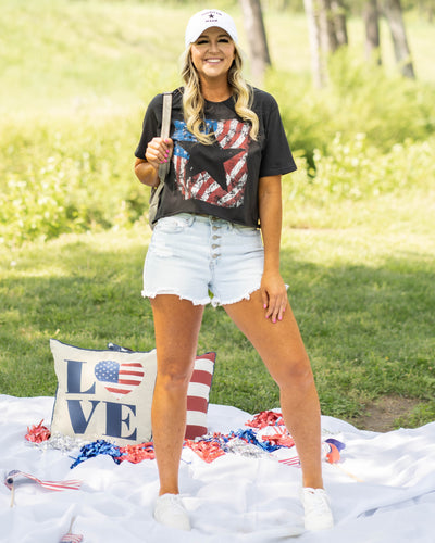 Wild And Free Star Cropped Tee - Black