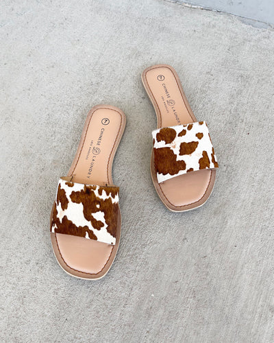 Chinese Laundry Charlie Cow Print Sandals - Brown