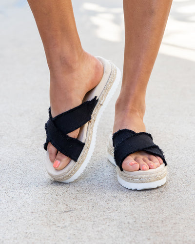 Kiley Flatform Sandals - Black